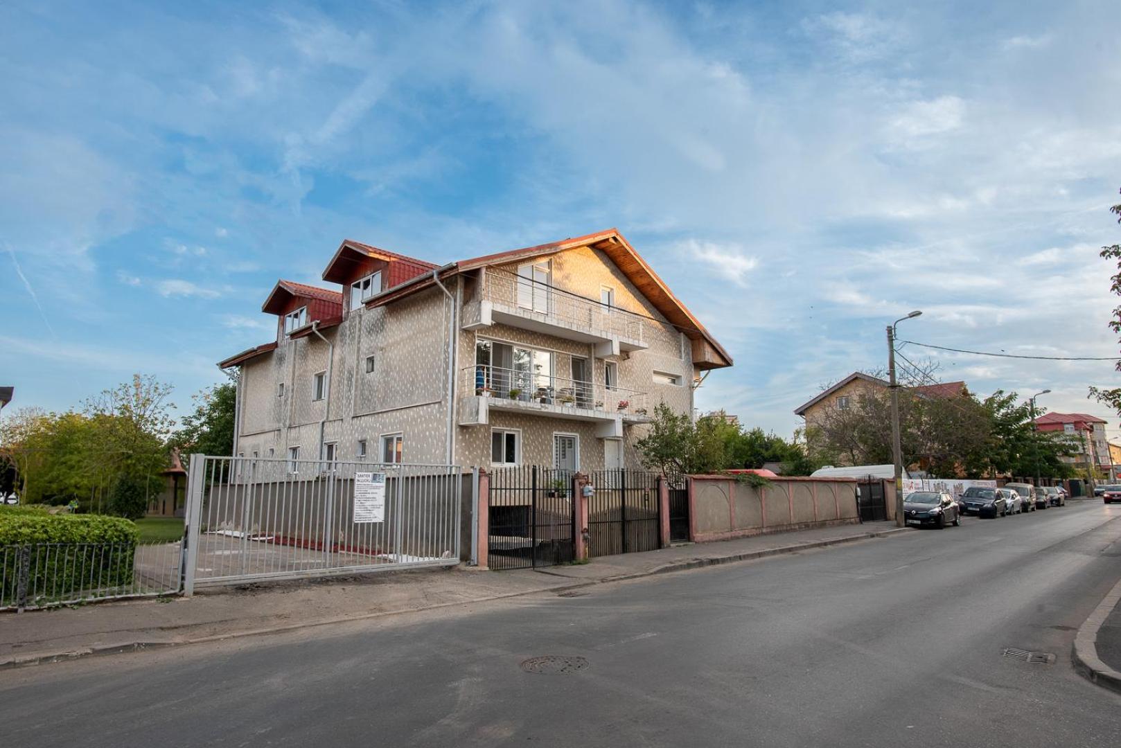 5 Bedrooms Luxury Apartment Villa Bucharest Exterior photo