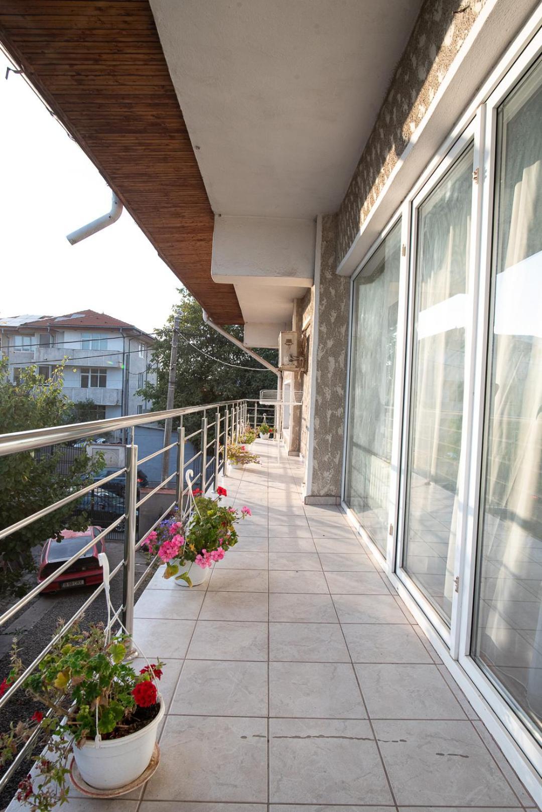 5 Bedrooms Luxury Apartment Villa Bucharest Exterior photo