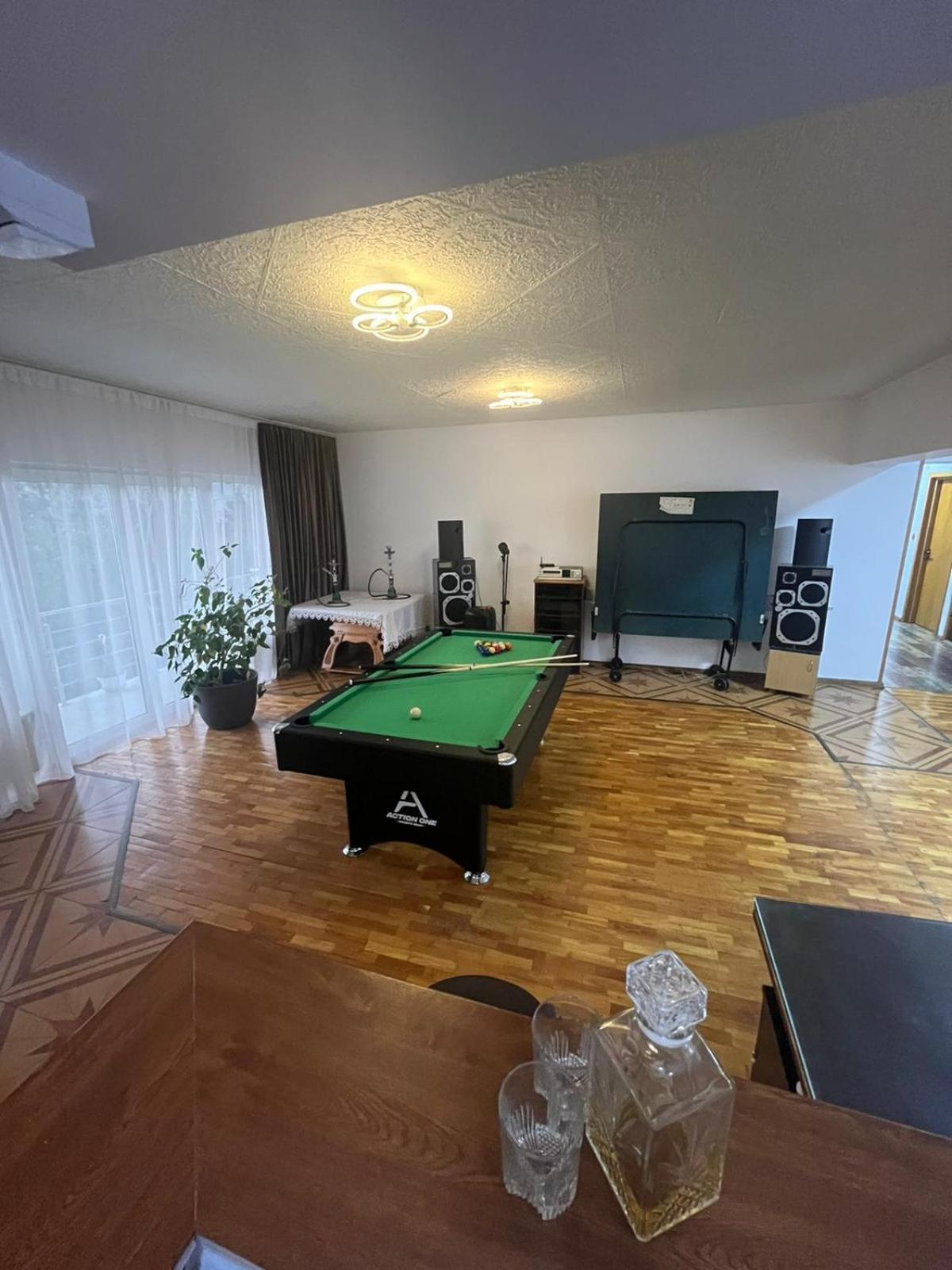 5 Bedrooms Luxury Apartment Villa Bucharest Exterior photo